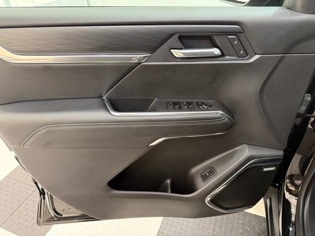 Used 2025 GMC Acadia Elevation image 14