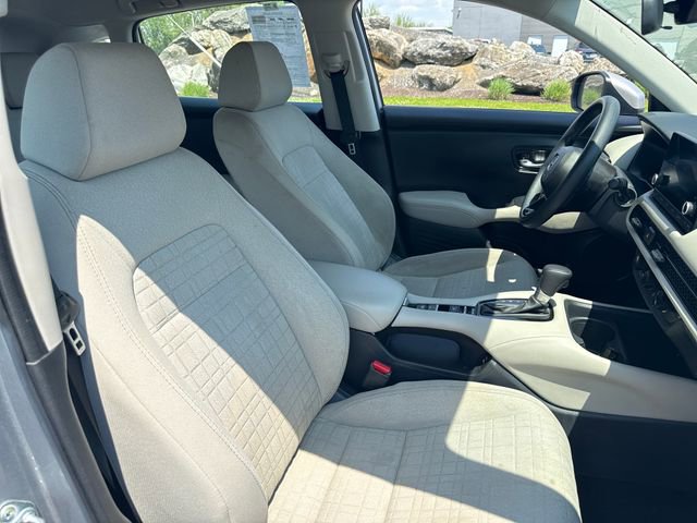 Used 2025 Honda HR-V LX image 9
