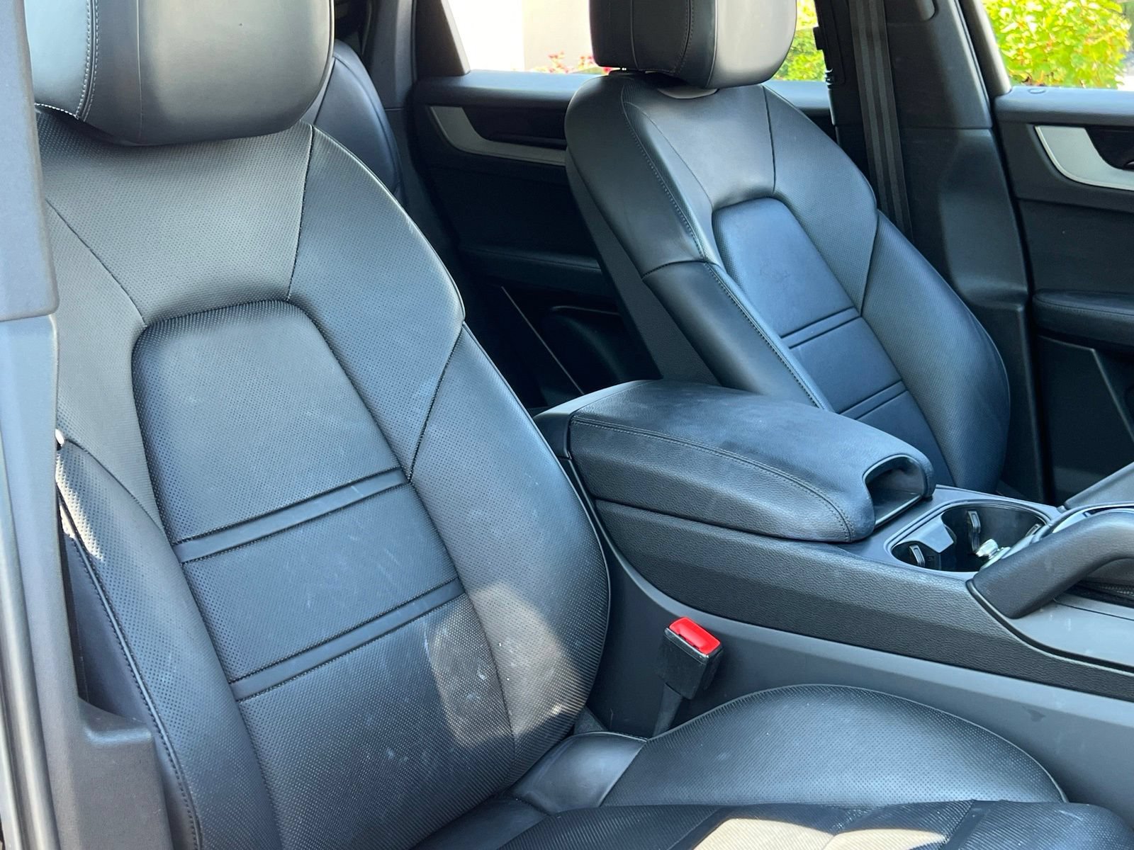 Certified 2024 Porsche Cayenne Coupe AWD/4WD image 15