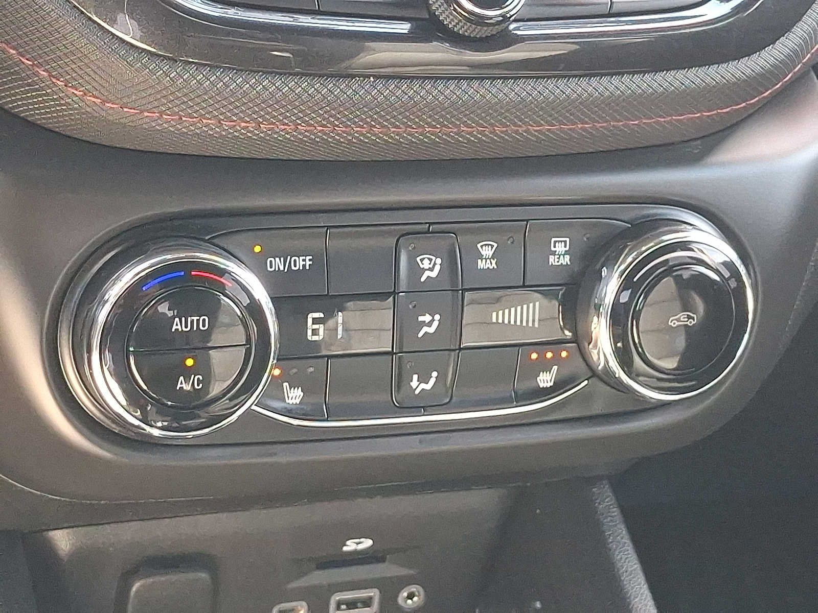 Used 2021 Chevrolet TrailBlazer RS w/ Technology Package AWD/4WD image 15