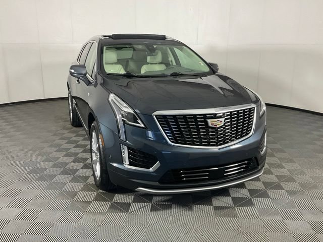 Used 2020 Cadillac XT5 Premium Luxury FWD image 3