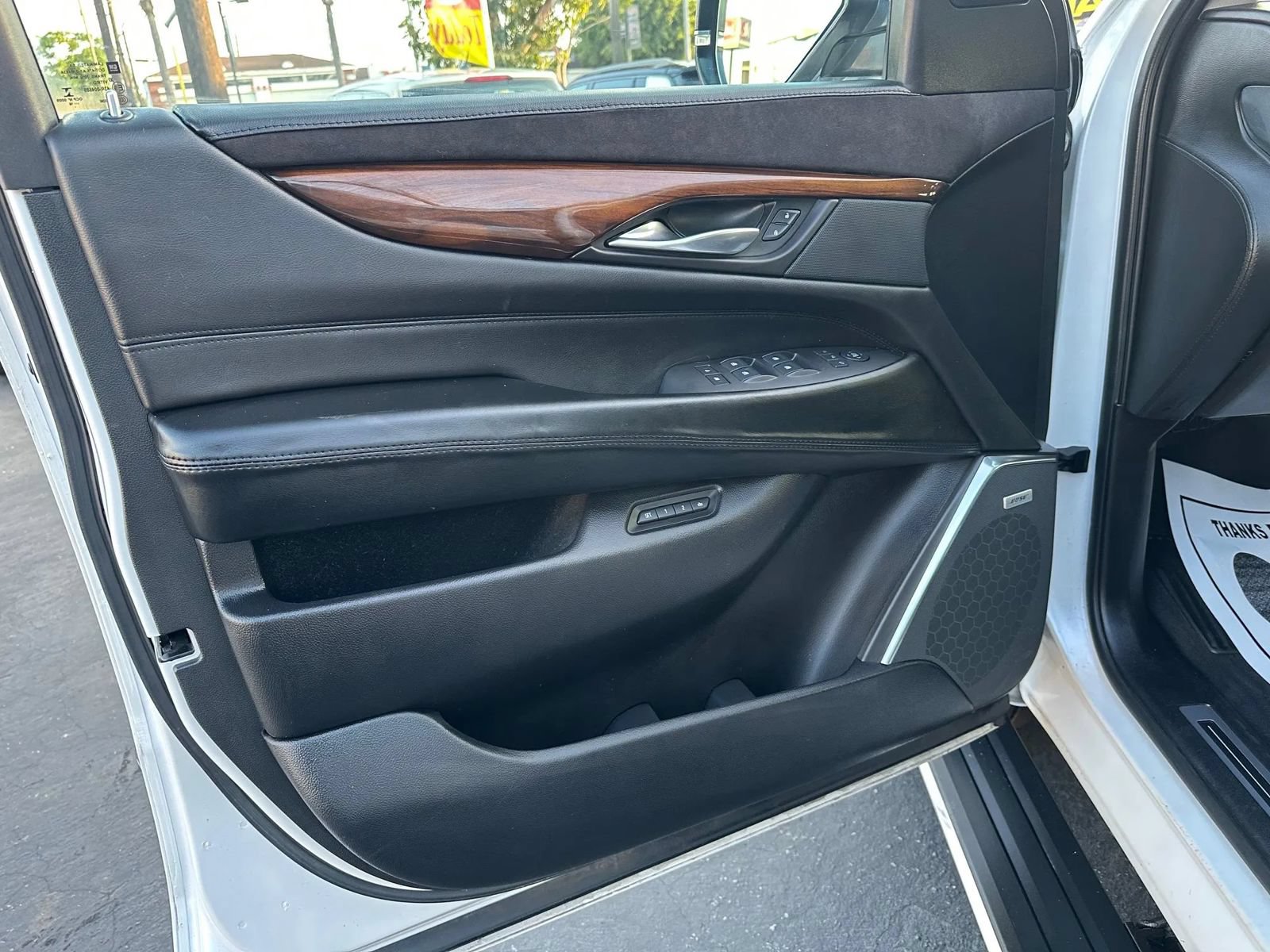 Used 2016 Cadillac Escalade ESV Premium RWD image 10