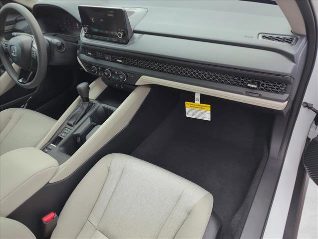 Used 2025 Honda Accord SE image 4