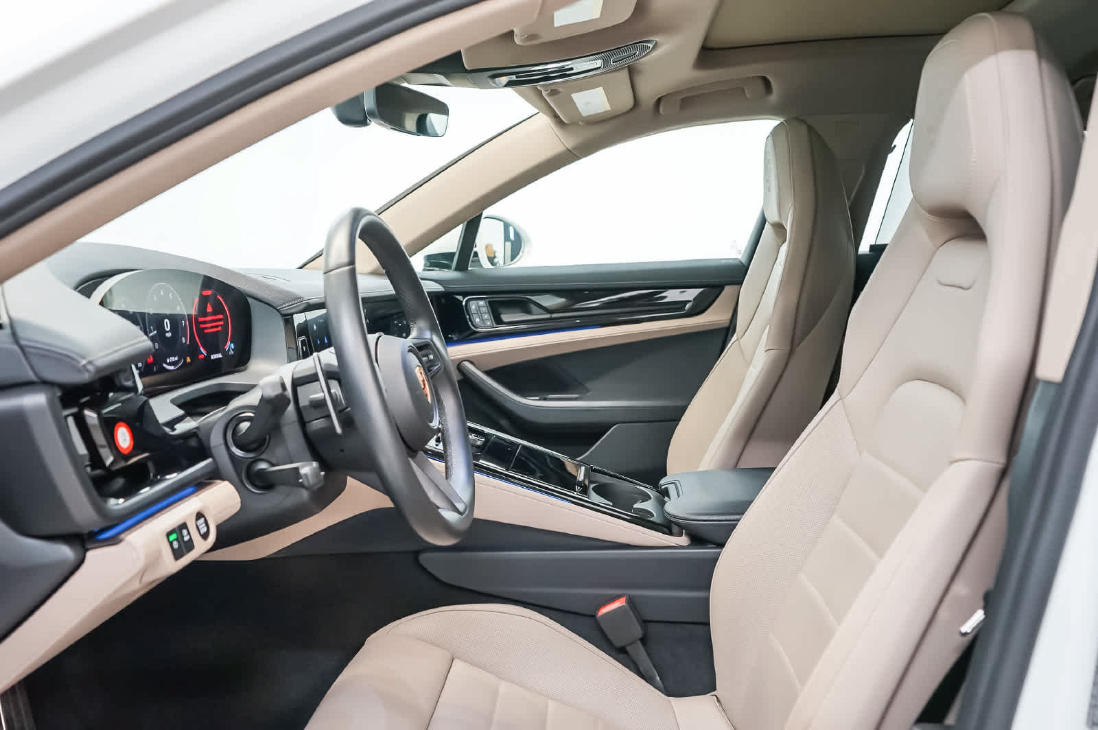 Certified 2025 Porsche Panamera 4 AWD/4WD image 23