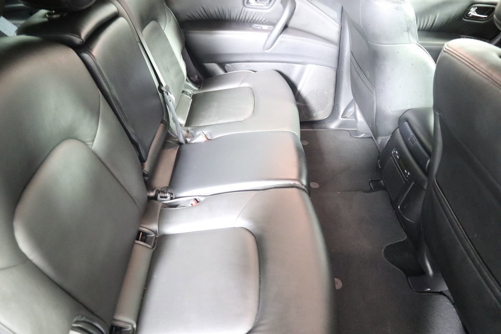 Used 2023 Nissan Armada SV image 46