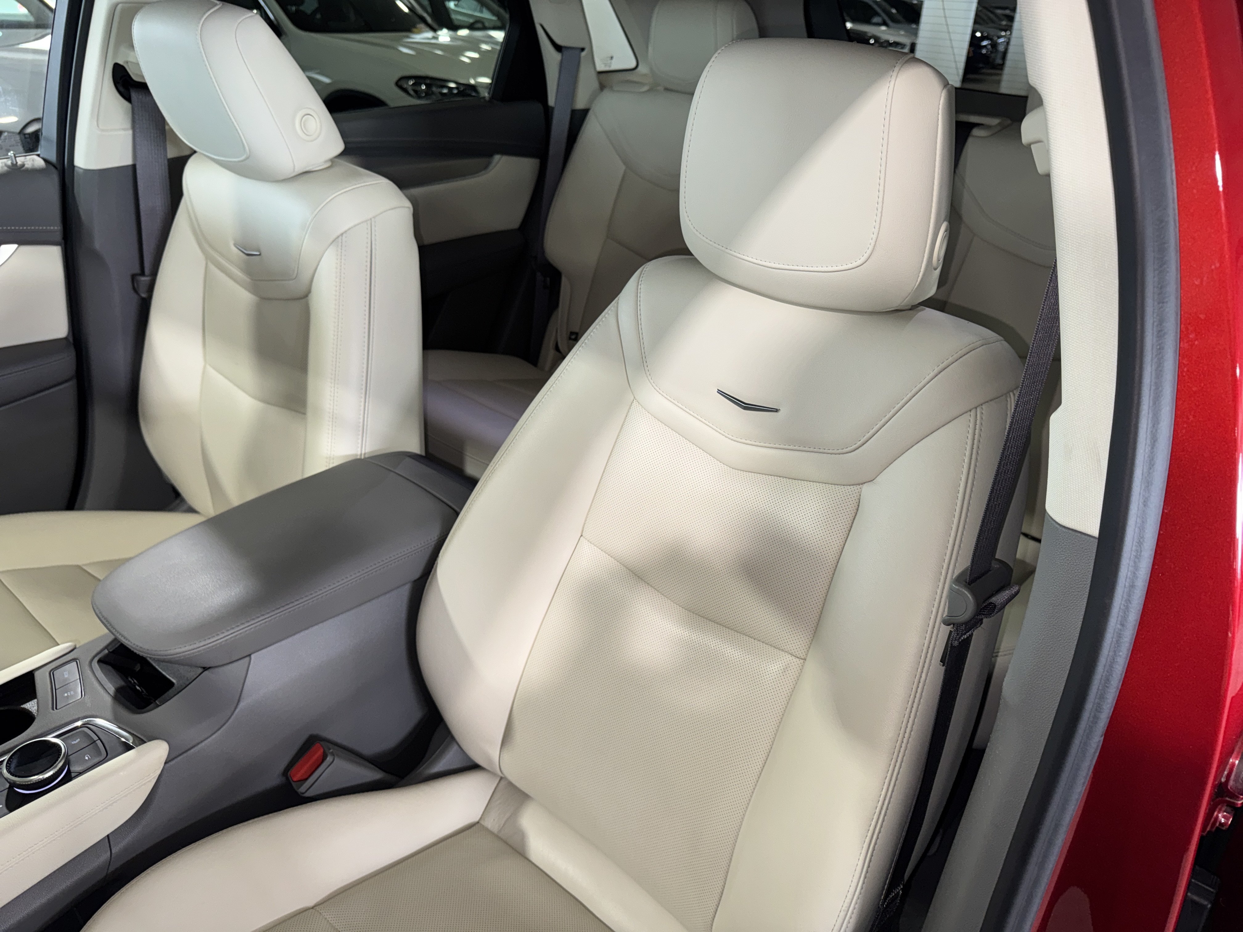 Used 2024 Cadillac XT5 Premium Luxury FWD image 33
