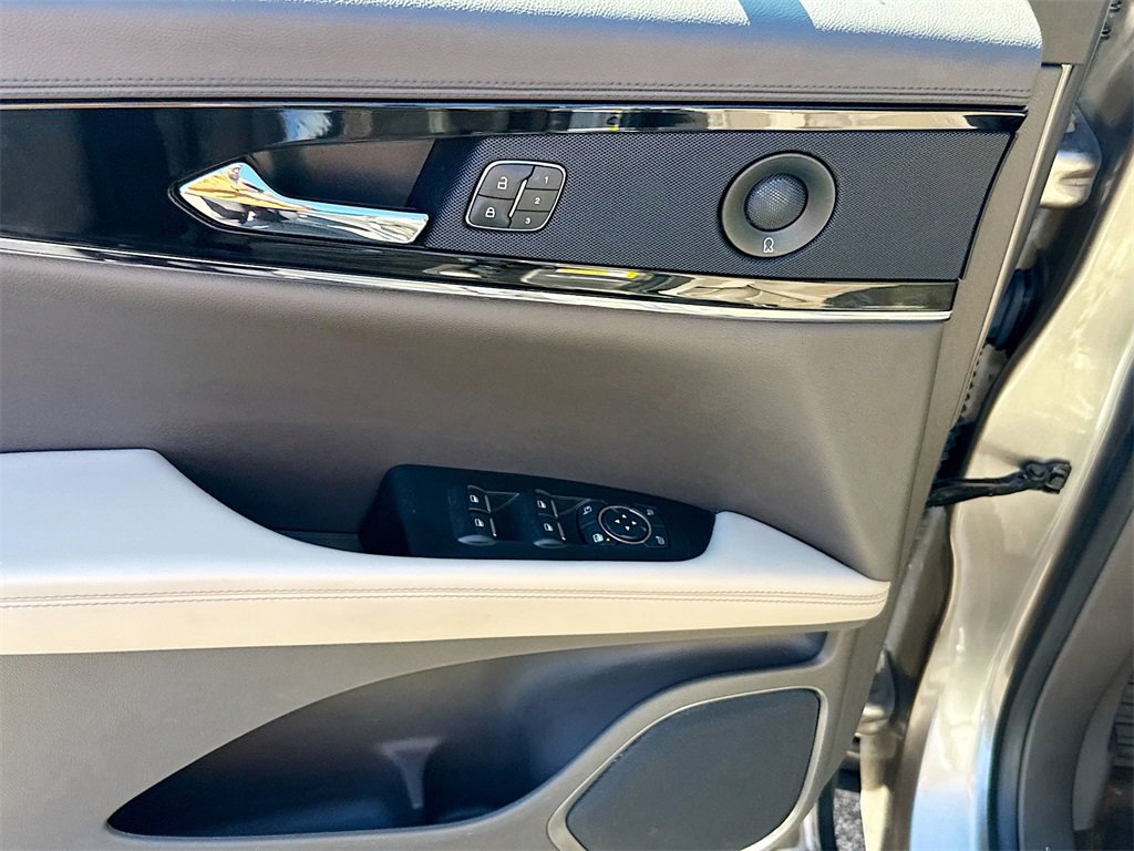 Used 2021 Lincoln Nautilus Reserve w/ Cargo Utility Package image 17