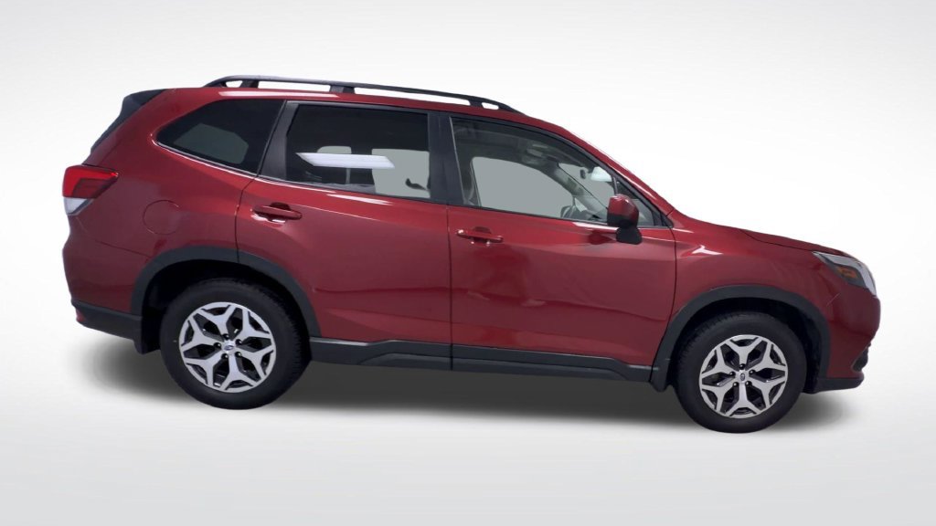 Used 2024 Subaru Forester Premium AWD/4WD image 27