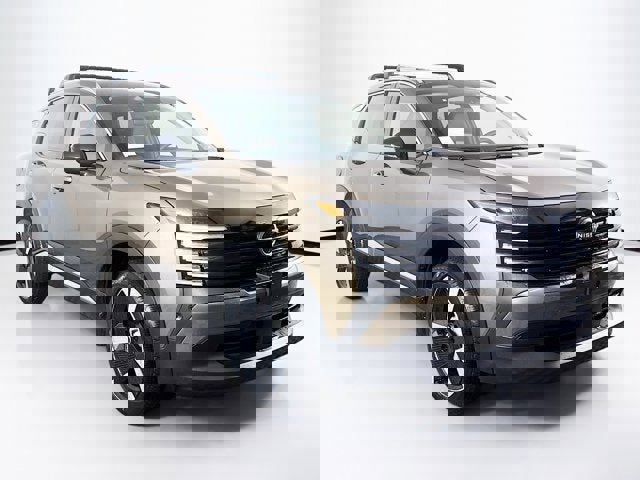 New 2026 Nissan Kicks SR w/ Cold Weather Package image 3