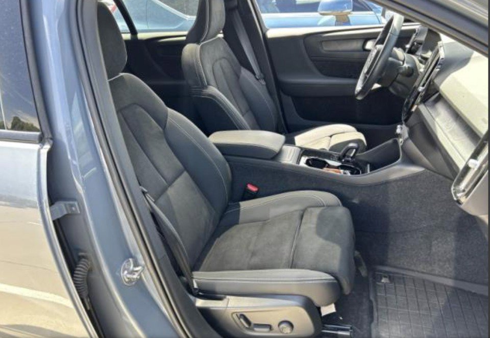 Used 2023 Volvo C40 P8 Recharge Plus w/ Protection Package Premier AWD/4WD image 8