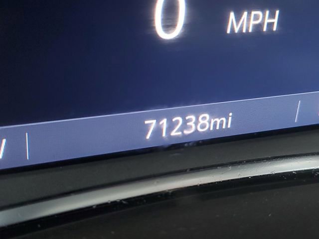 Used 2023 GMC Terrain SLT image 12