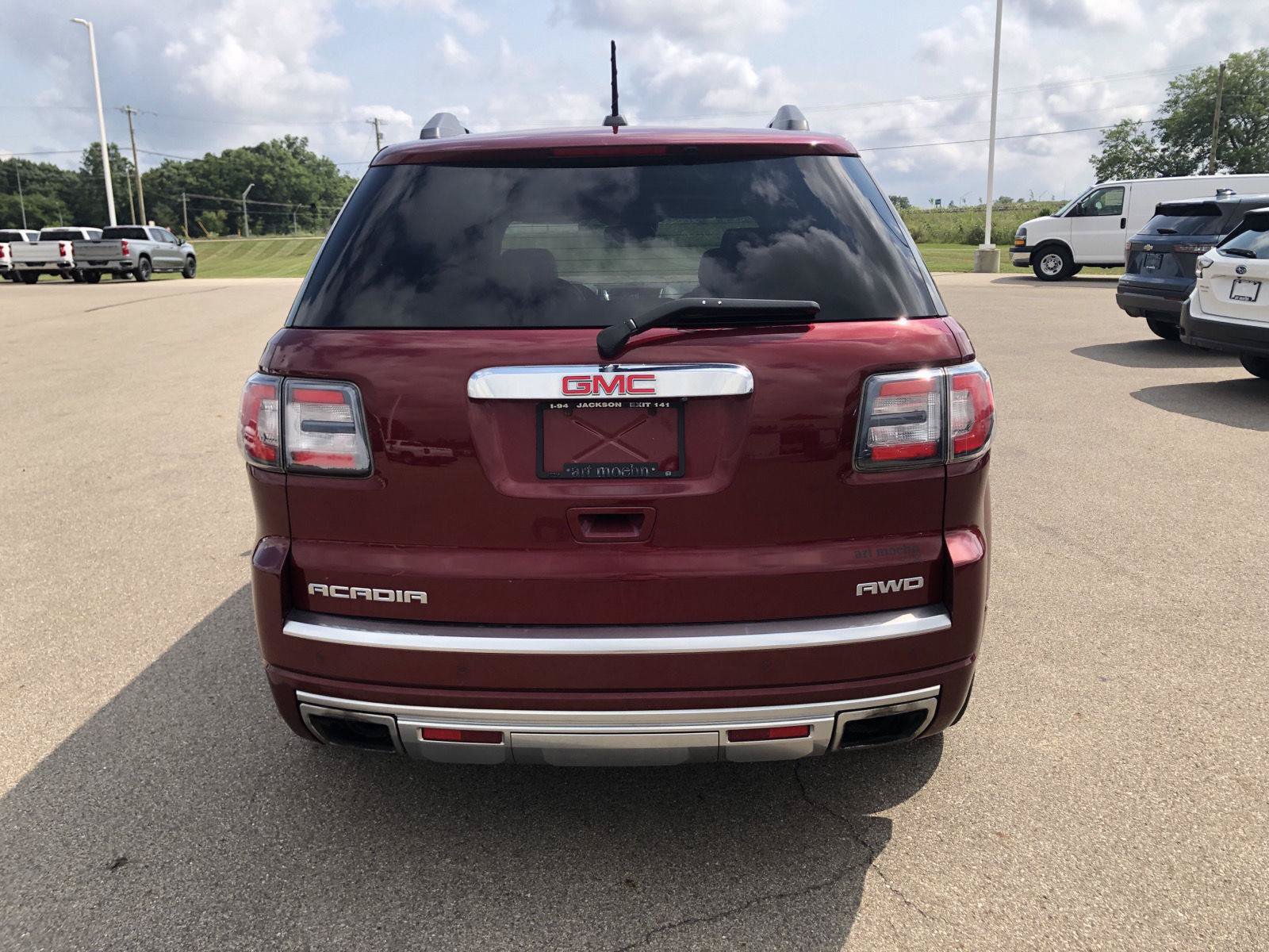 Used 2016 GMC Acadia Denali AWD/4WD image 2