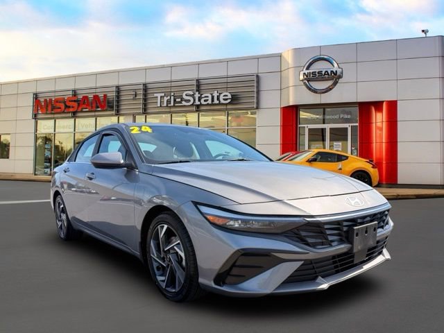 Used 2024 Hyundai Elantra SEL w/ Convenience Package image 1