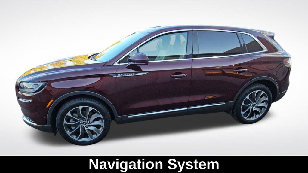 Used 2021 Lincoln Nautilus Reserve w/ Equipment Group 201A image 5