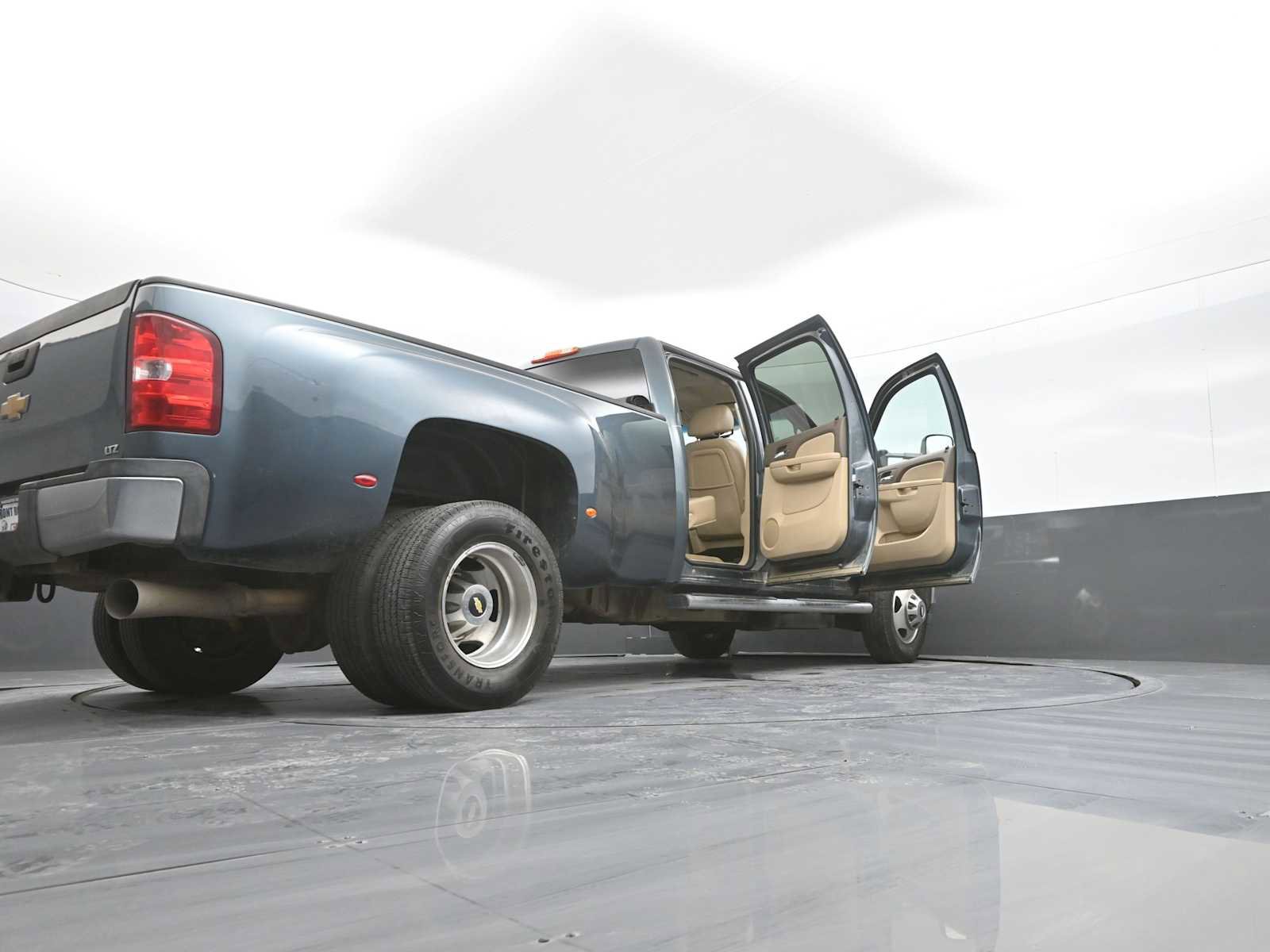 Used 2012 Chevrolet Silverado 3500 LTZ image 51