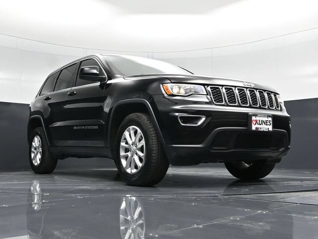 Certified 2022 Jeep Grand Cherokee Laredo E AWD/4WD image 52