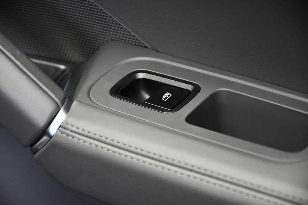 Certified 2023 Porsche Cayenne Turbo AWD/4WD image 26