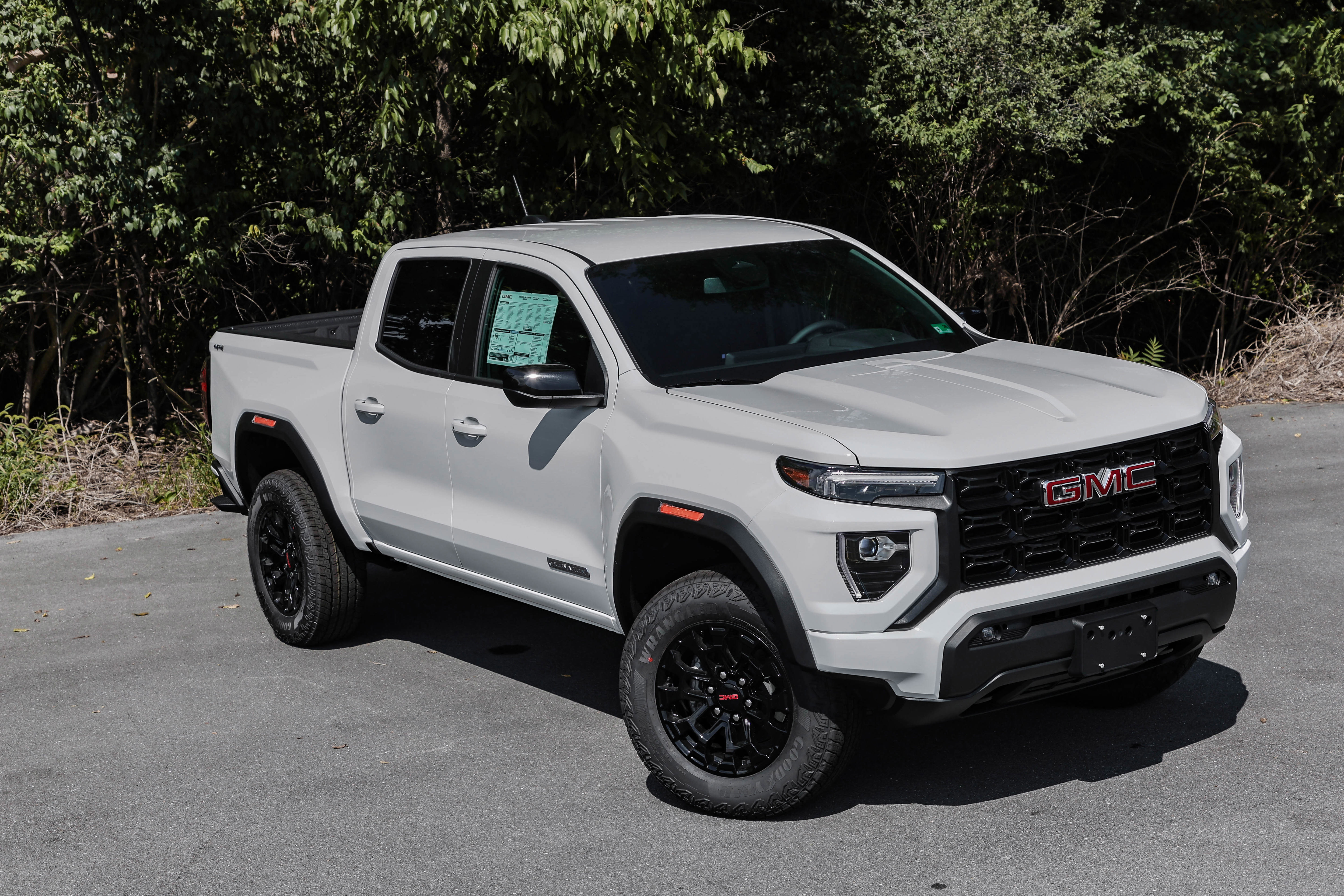 New 2026 GMC Canyon Elevation w/ Convenience Package image 2