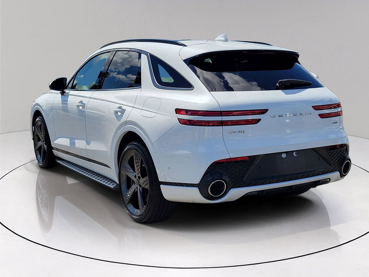 Used 2025 Genesis GV70 2.5T Sport Prestige w/ Sport Prestige Package image 4