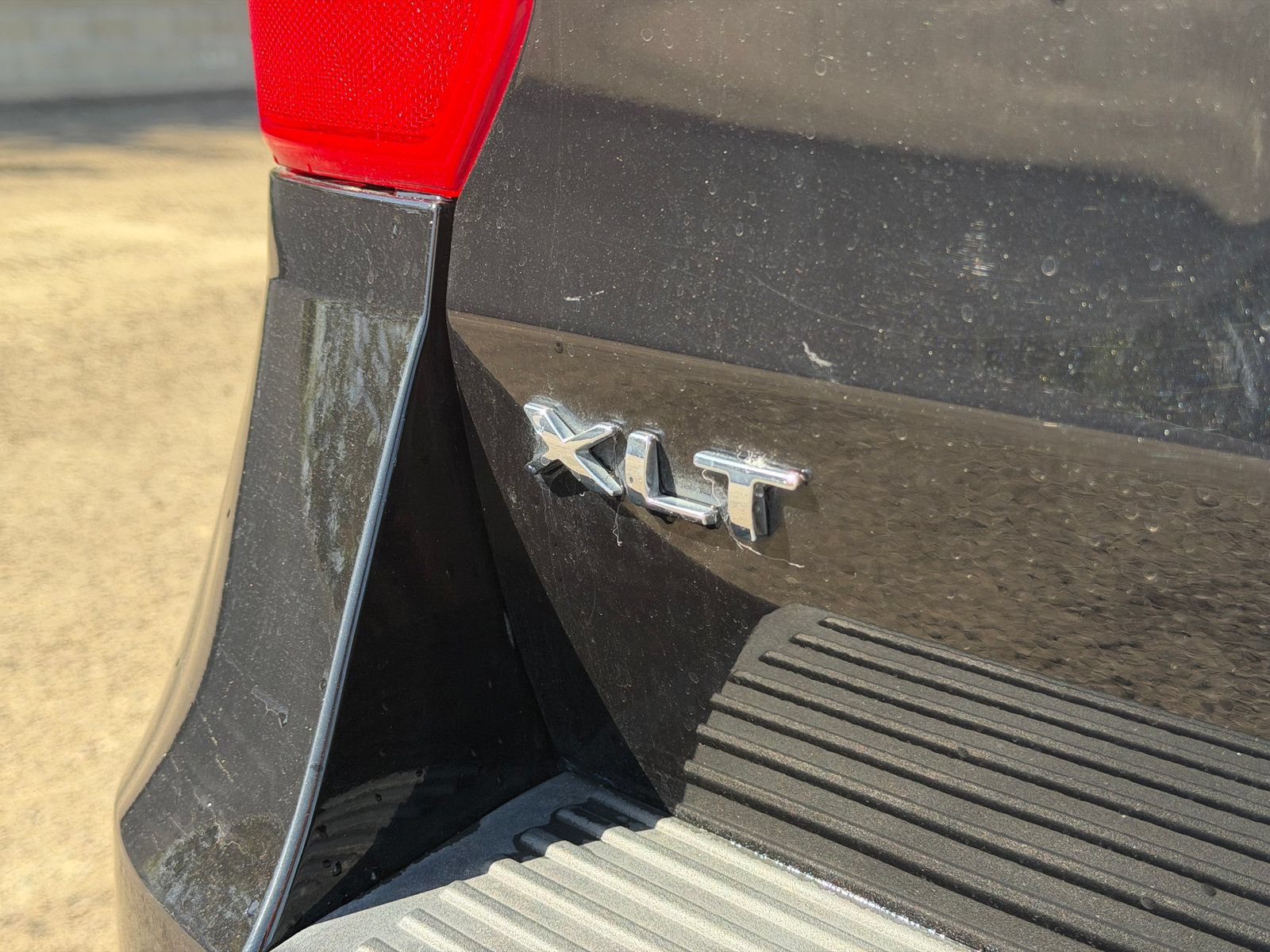 Used 2021 Ford Expedition XLT AWD/4WD image 6