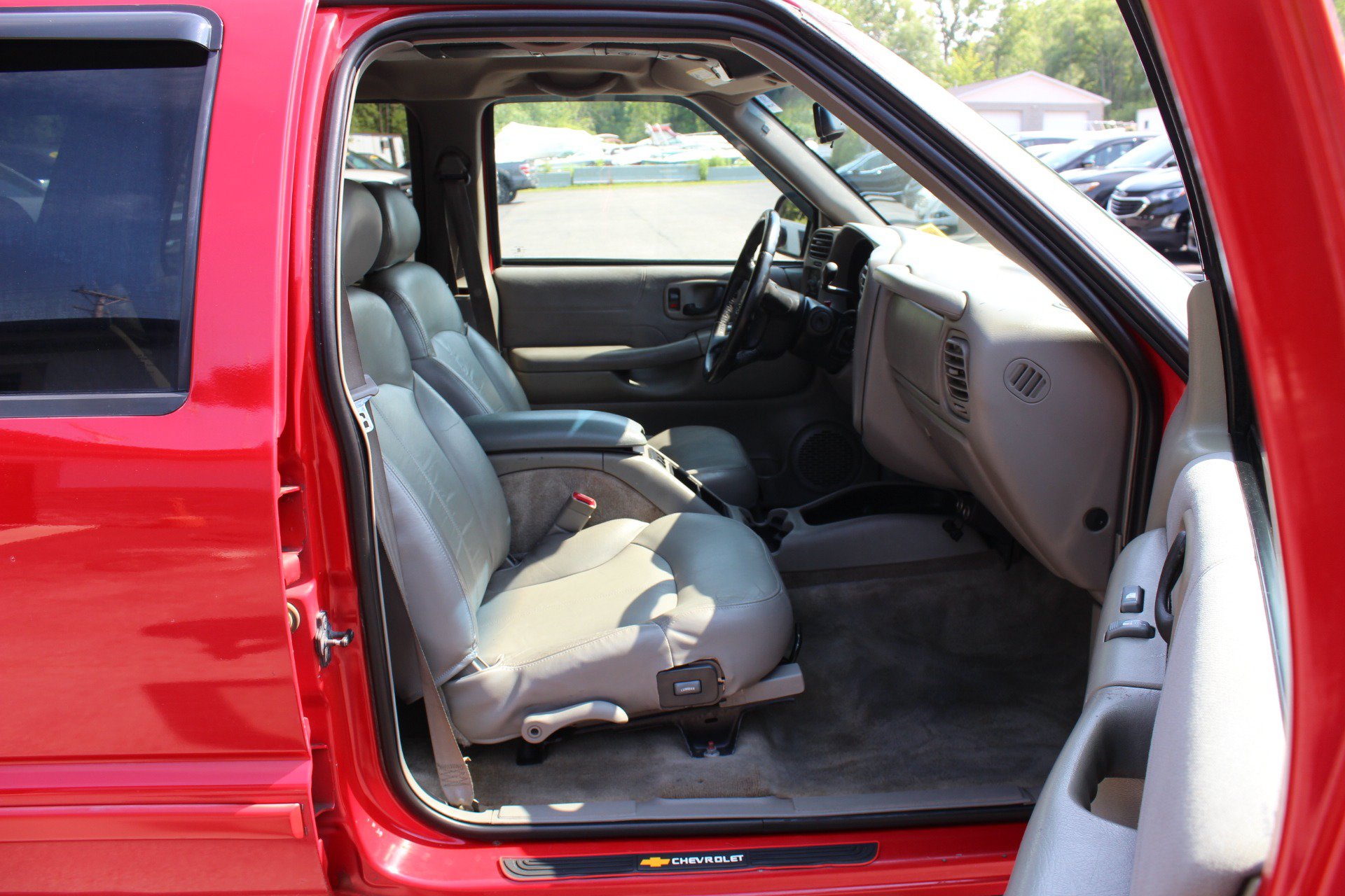 Used 2004 Chevrolet Blazer LS w/ Preferred Equipment Group AWD/4WD image 34
