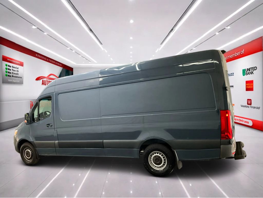 Used 2019 Mercedes-Benz Sprinter 170 image 4