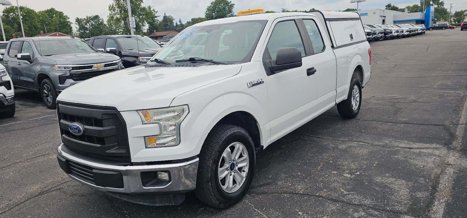 Used 2016 Ford F150 XL w/ Equipment Group 101A Mid RWD image 3