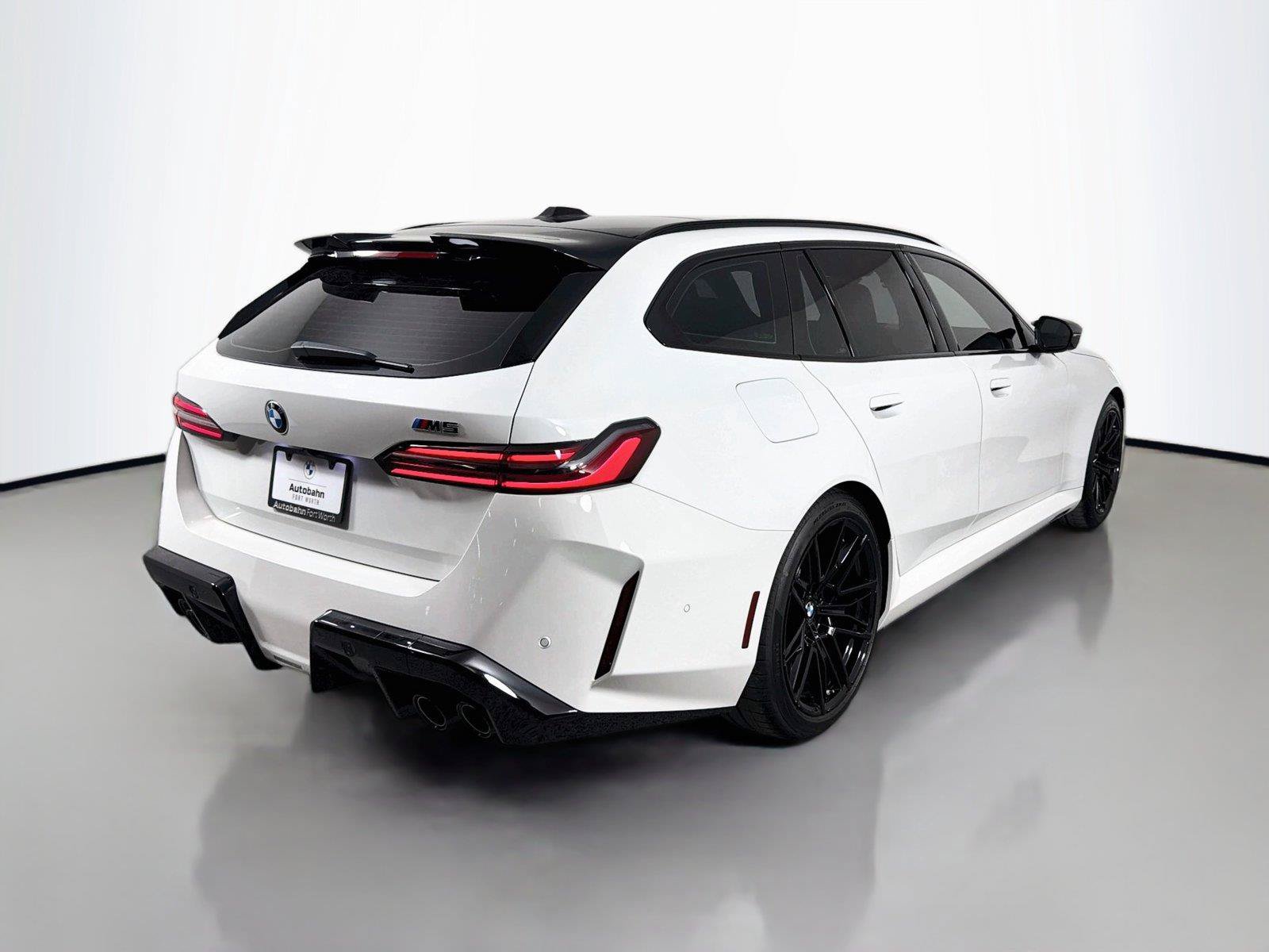 New 2027 BMW M5 Touring AWD/4WD image 5