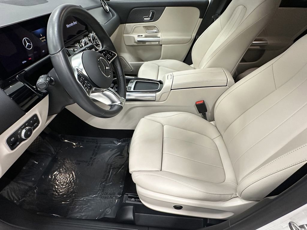 Certified 2025 Mercedes-Benz GLA 250 image 8