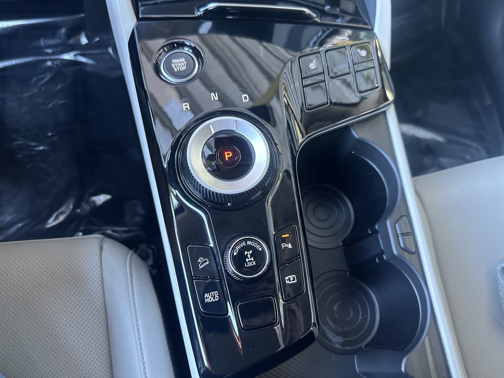 Used 2025 Kia Sportage EX image 24