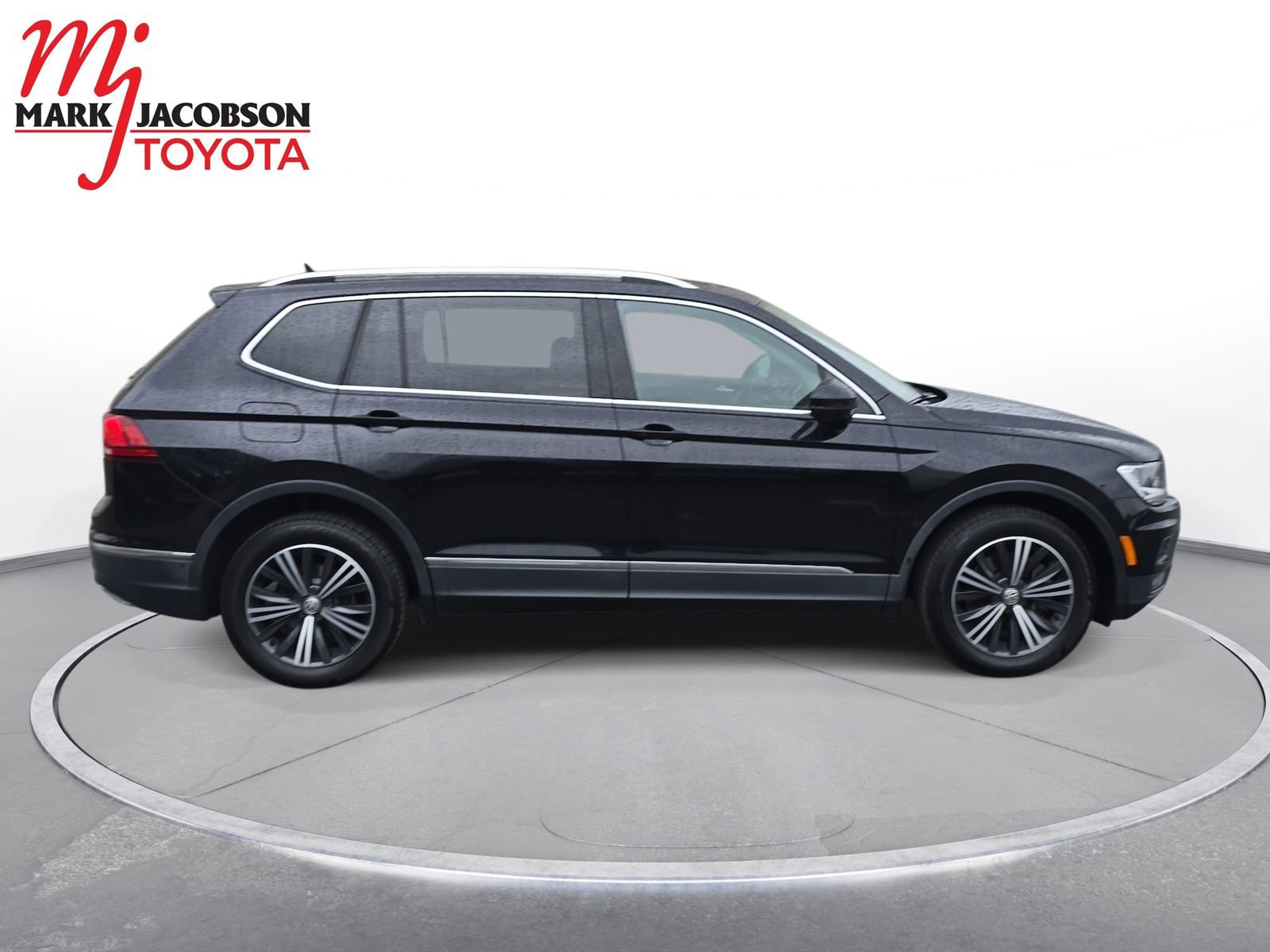 Used 2018 Volkswagen Tiguan SEL image 6
