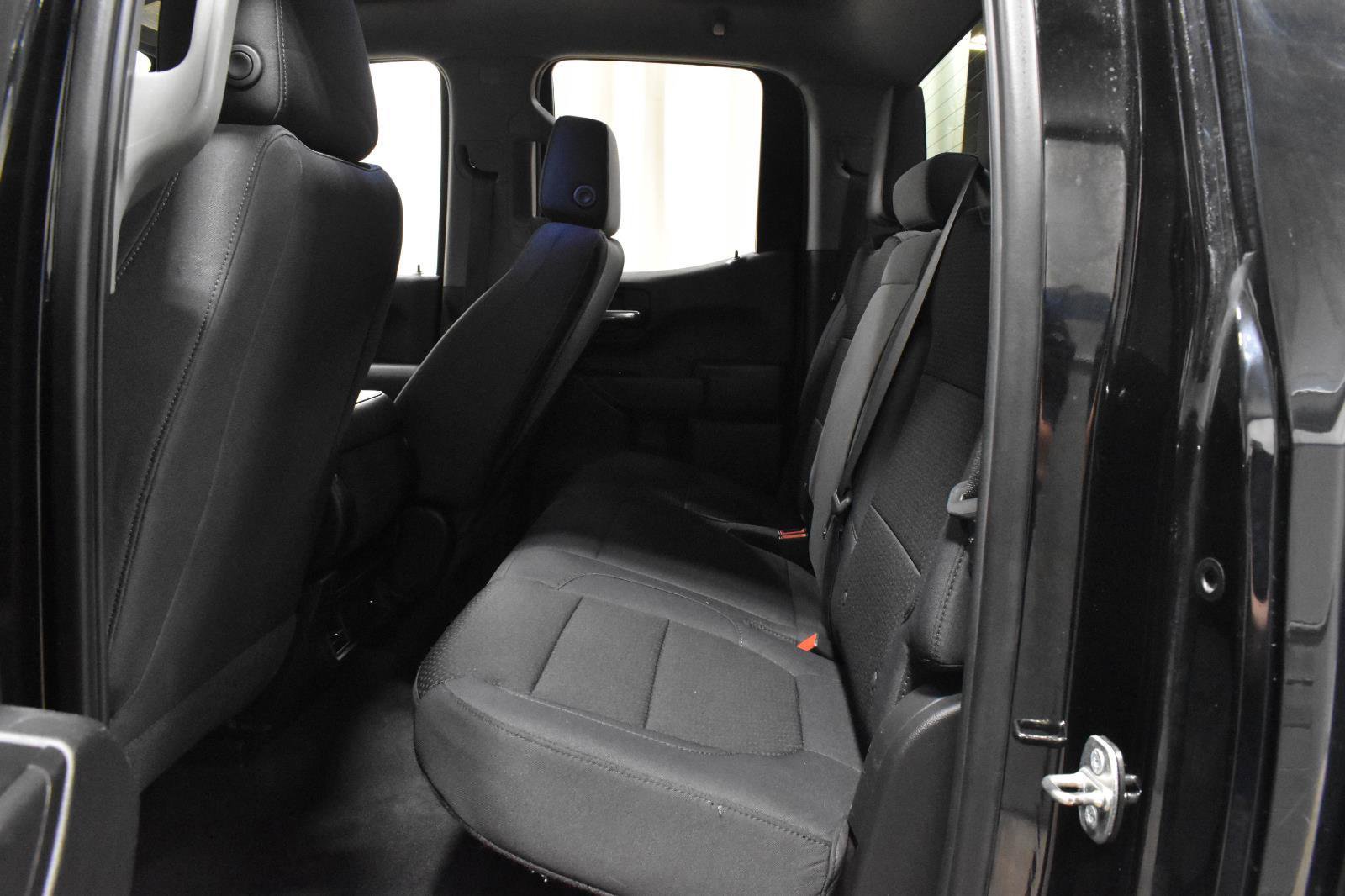 Used 2019 Chevrolet Silverado 1500 Custom Trail Boss w/ Custom Convenience Package AWD/4WD image 8