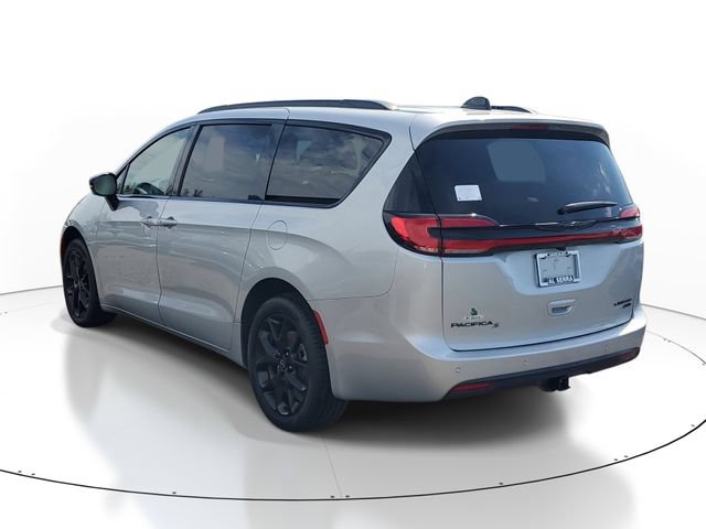 New 2026 Chrysler Pacifica Limited w/ S Appearance Package AWD/4WD image 3