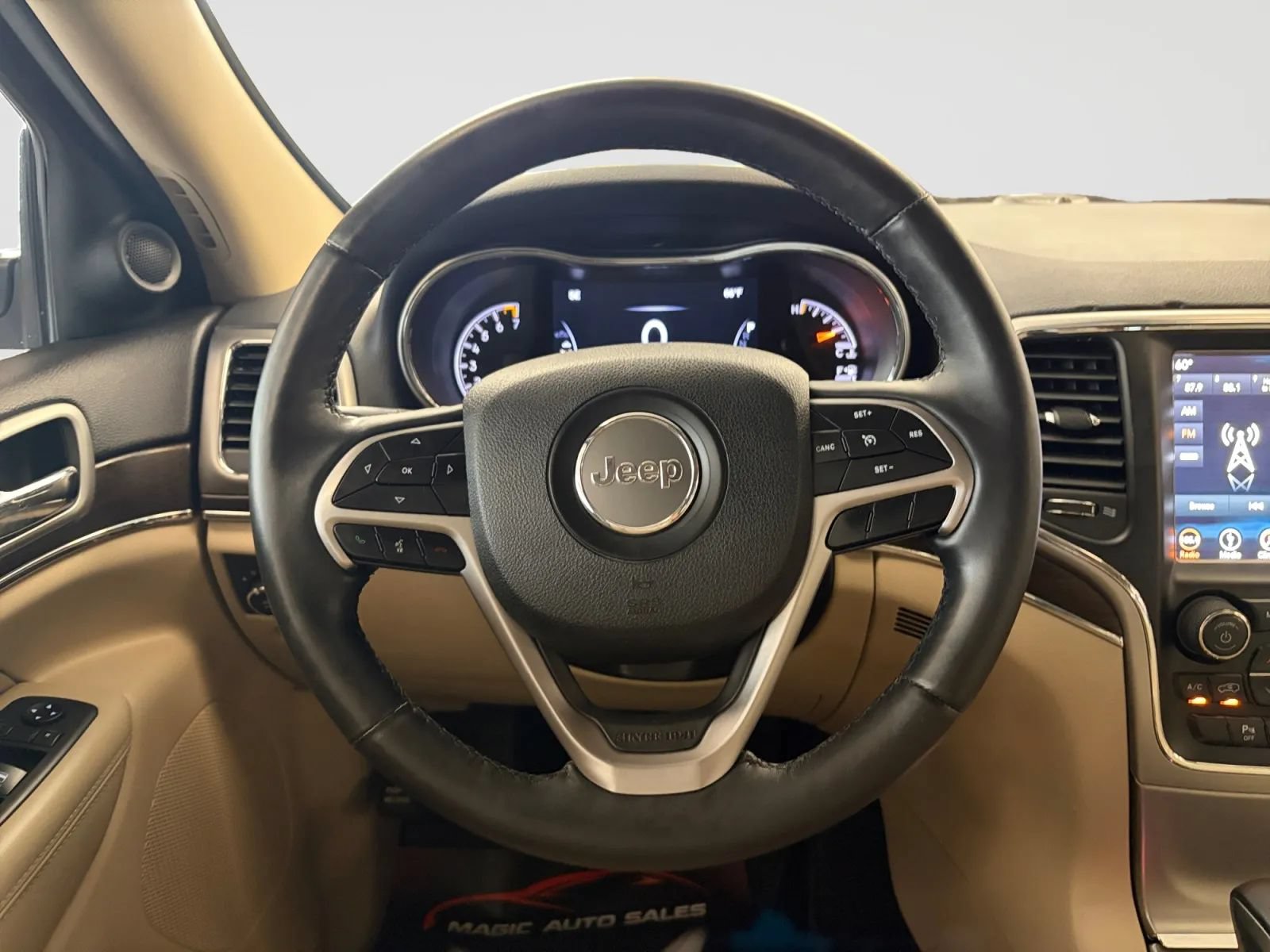 Used 2018 Jeep Grand Cherokee Limited AWD/4WD image 28