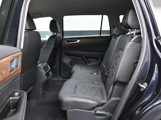 Used 2025 Volkswagen Atlas SE image 22