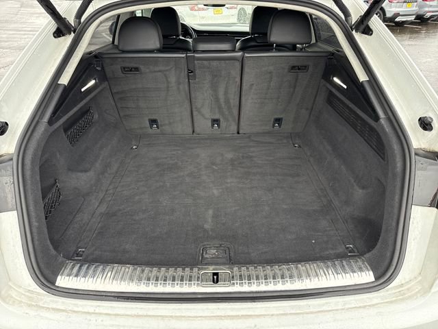 Used 2019 Audi Q8 Prestige w/ Luxury Package image 18