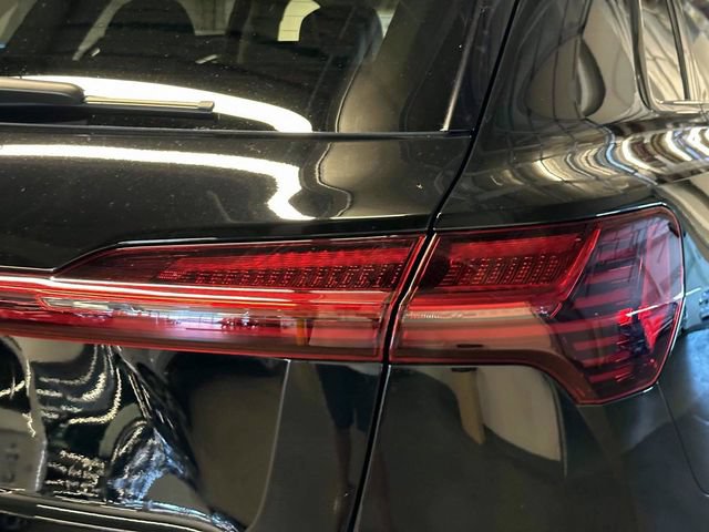 Certified 2024 Audi Q8 e-tron Premium Plus w/ Premium Plus Package AWD/4WD image 9