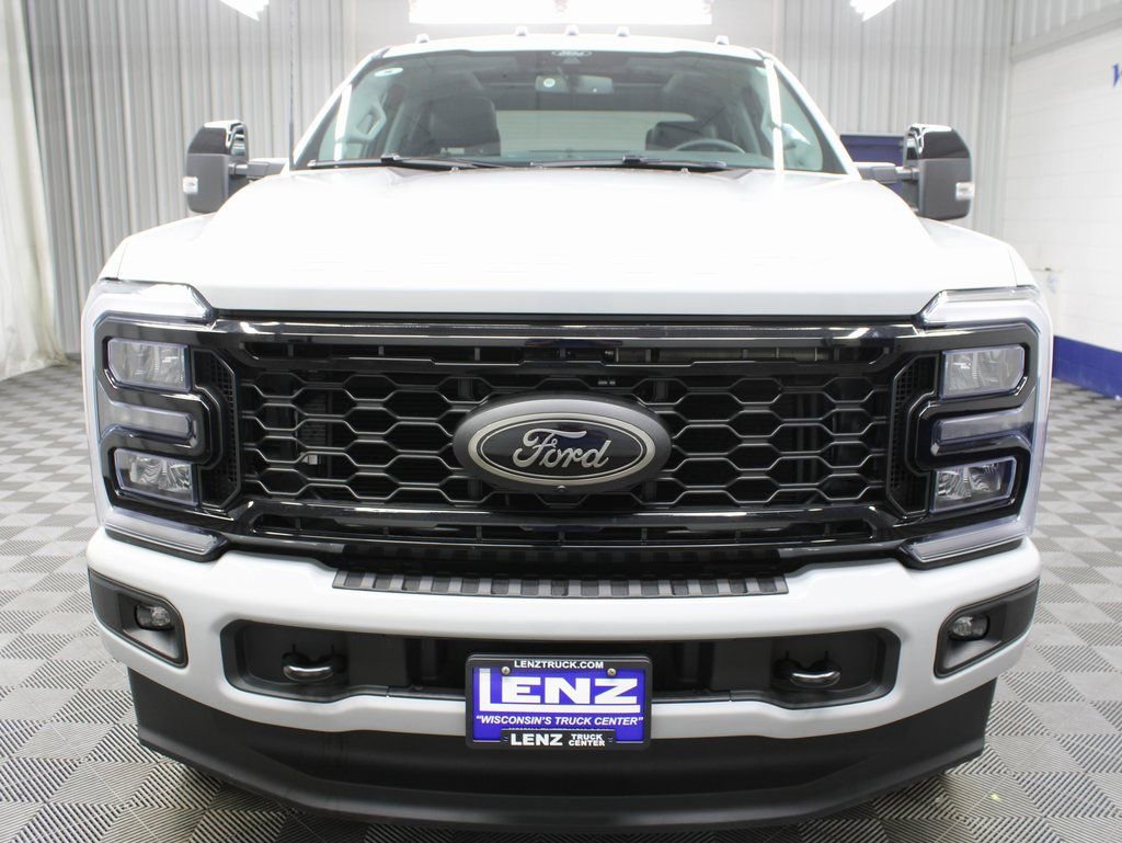 Used 2025 Ford F350 Lariat w/ Black Appearance Package image 54