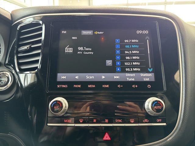 Used 2021 Mitsubishi Outlander SEL image 21