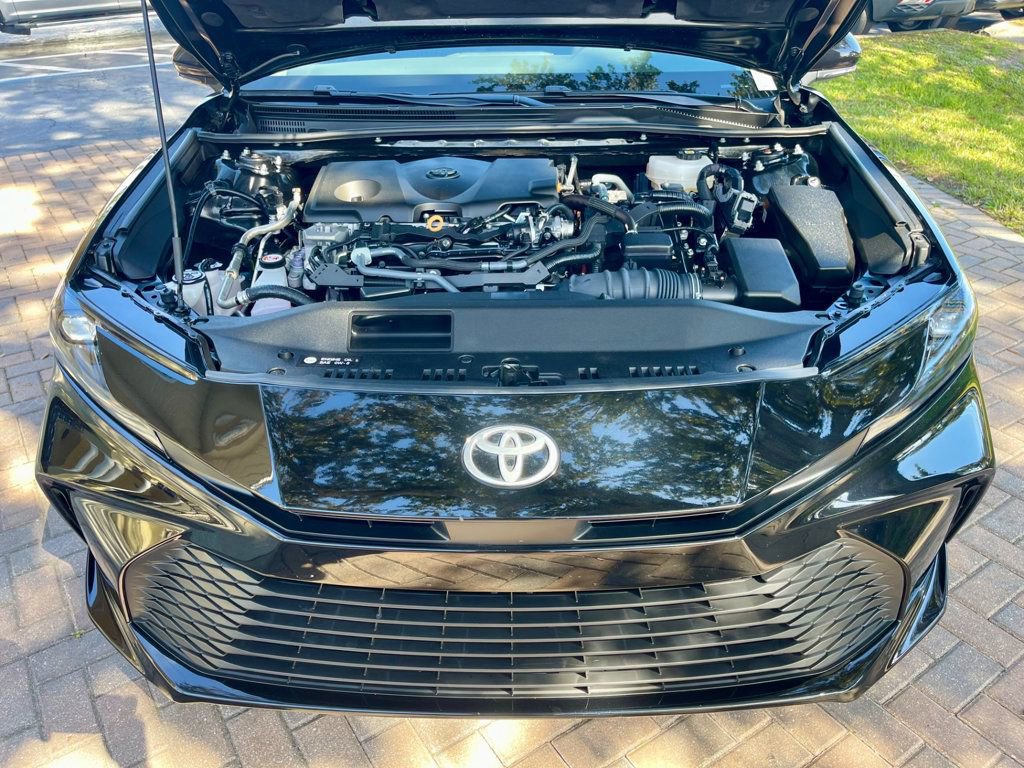 Used 2025 Toyota Camry LE image 16