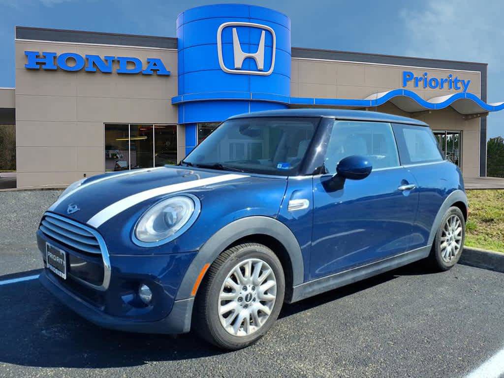 Used 2014 MINI Cooper 2-Door Hardtop FWD image 1