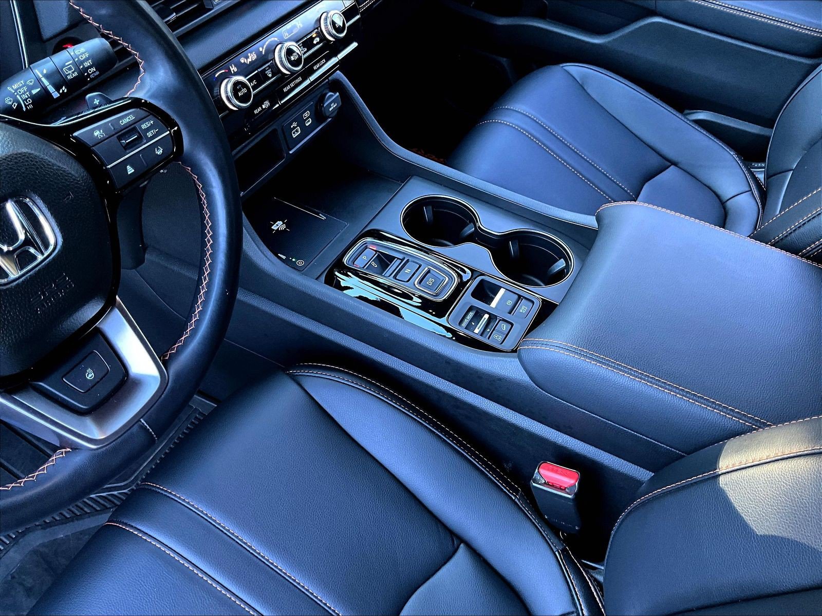 Certified 2024 Honda Pilot TrailSport image 17