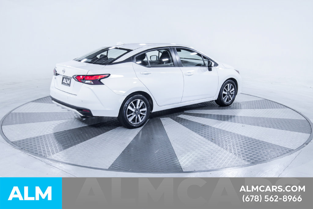 Used 2025 Nissan Versa SV FWD image 9