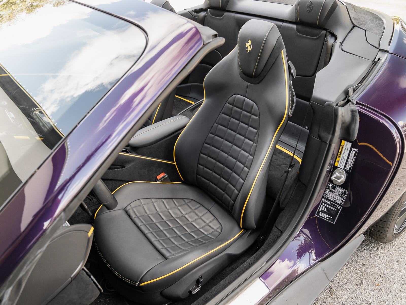 Used 2025 Ferrari Roma Spider RWD image 8