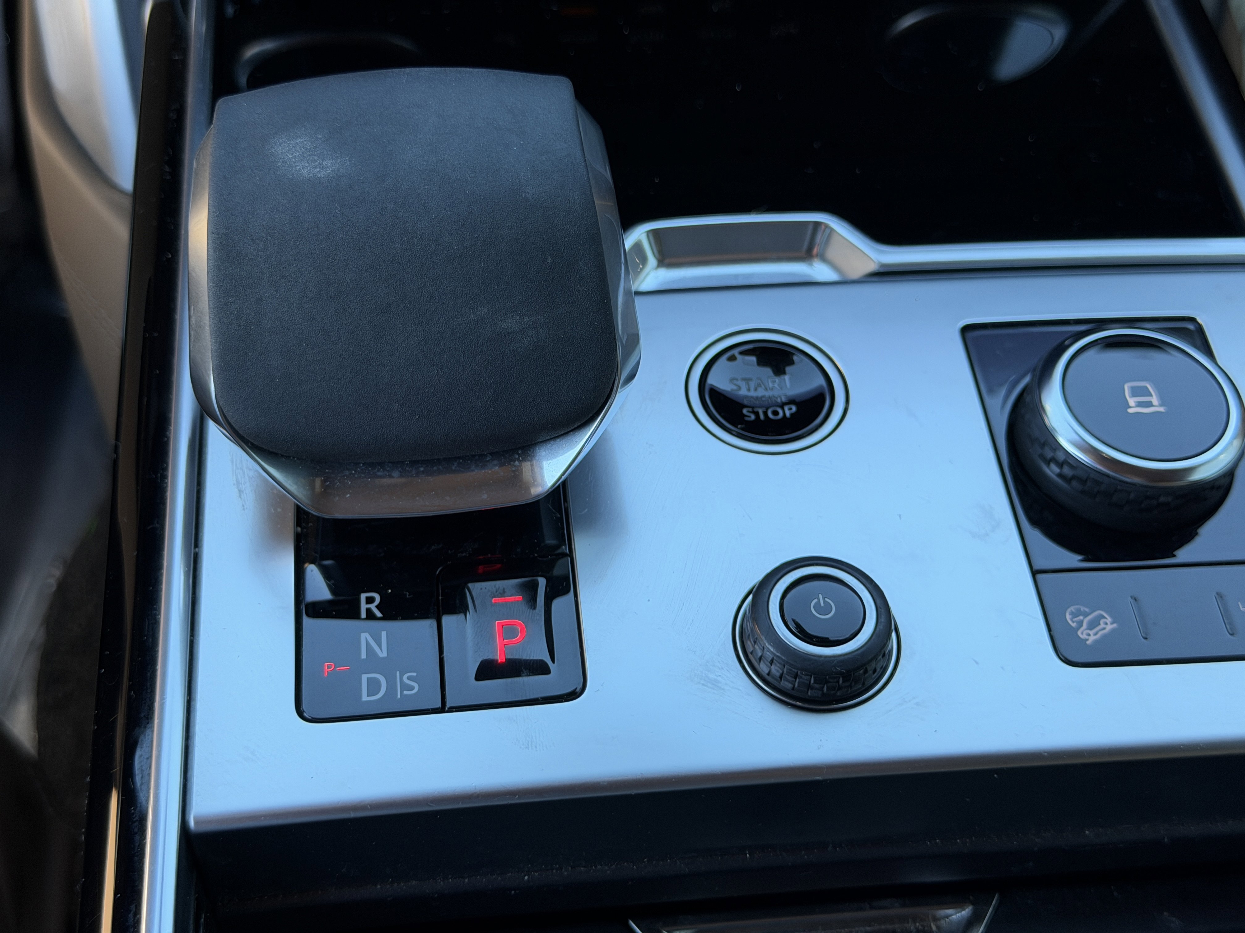 Used 2023 Land Rover Range Rover Long Wheelbase Autobiography image 25