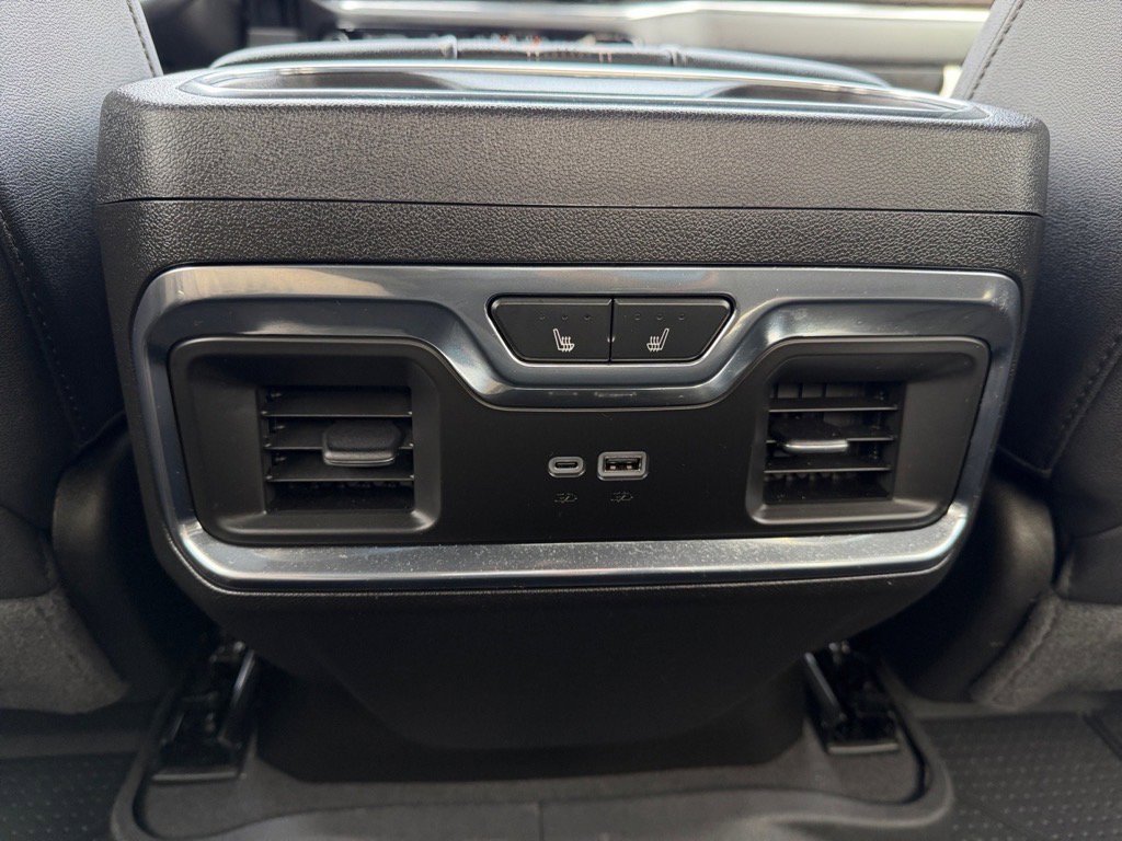 Used 2024 Chevrolet Silverado 1500 High Country image 16