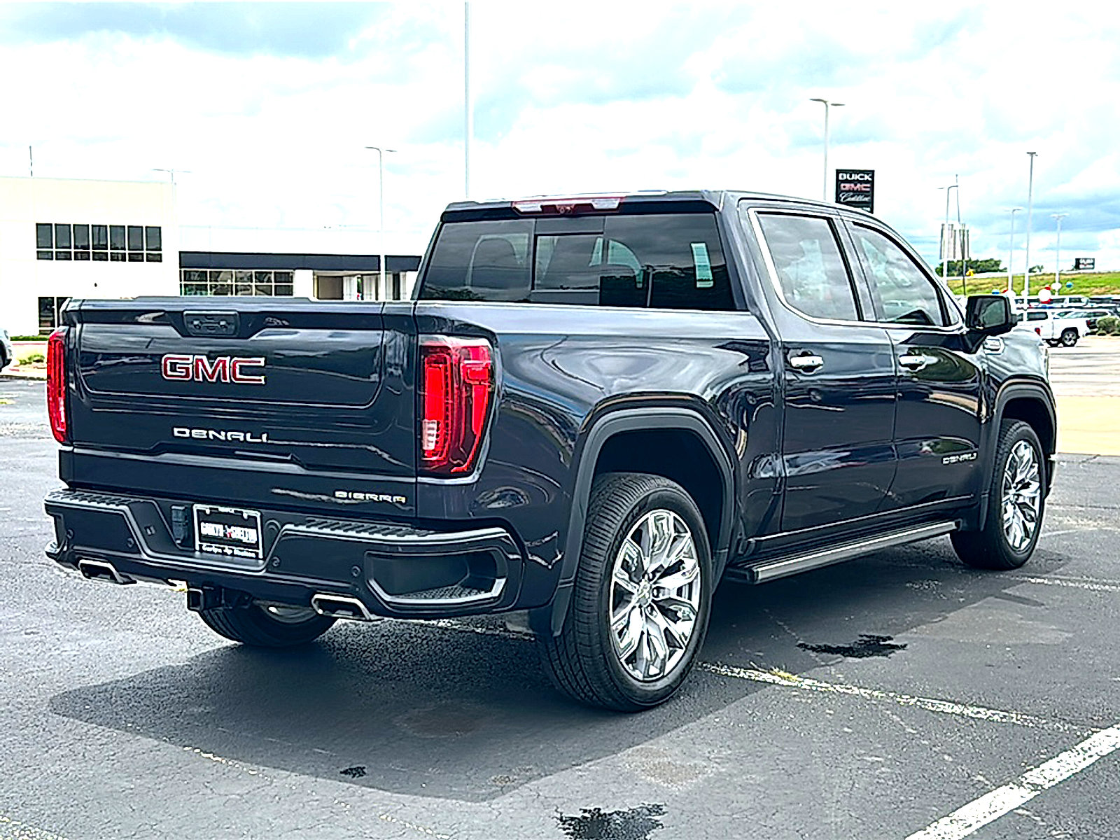 Used 2024 GMC Sierra 1500 Denali w/ Denali Reserve Package RWD image 8