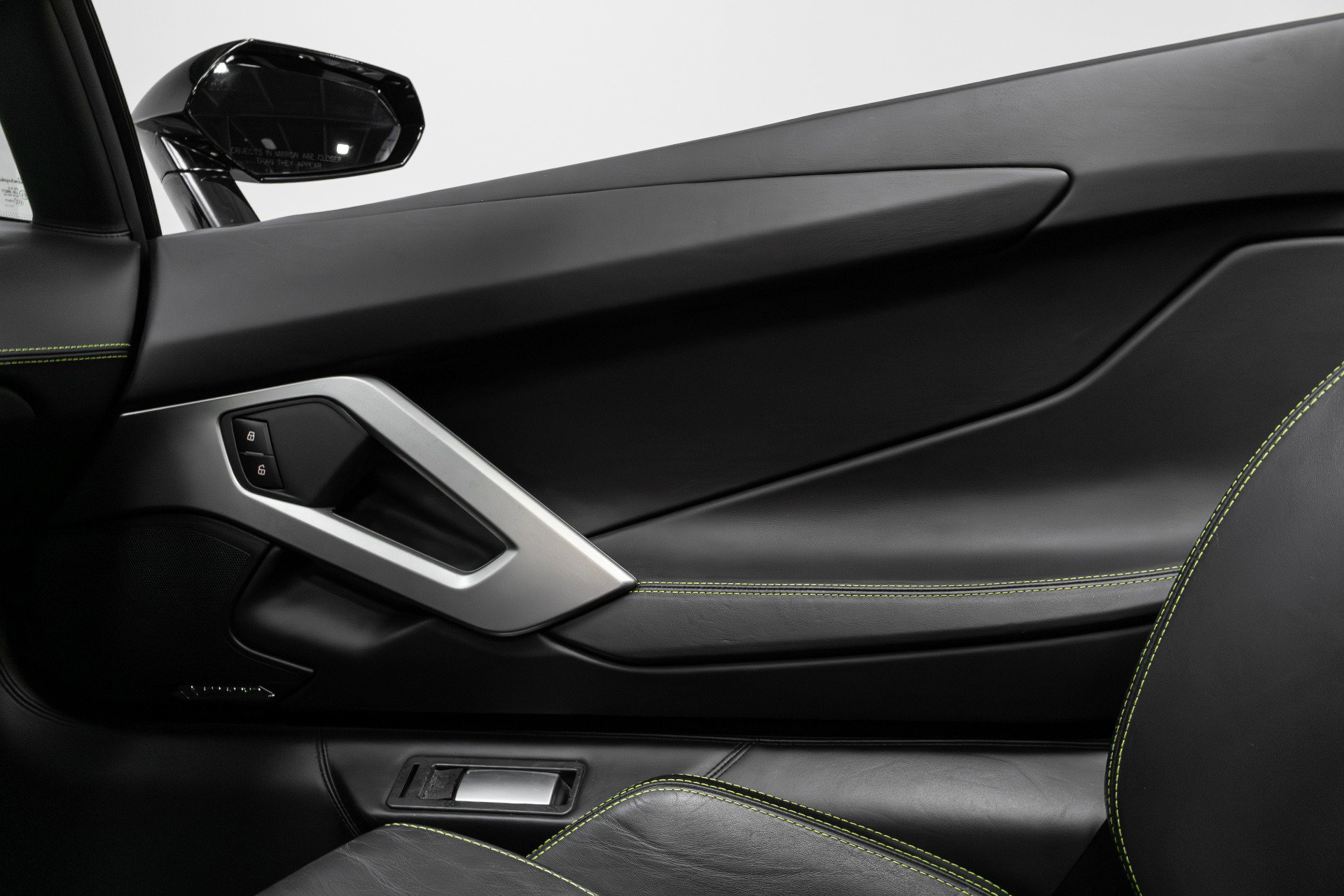 Used 2015 Lamborghini Aventador LP 700-4 image 12