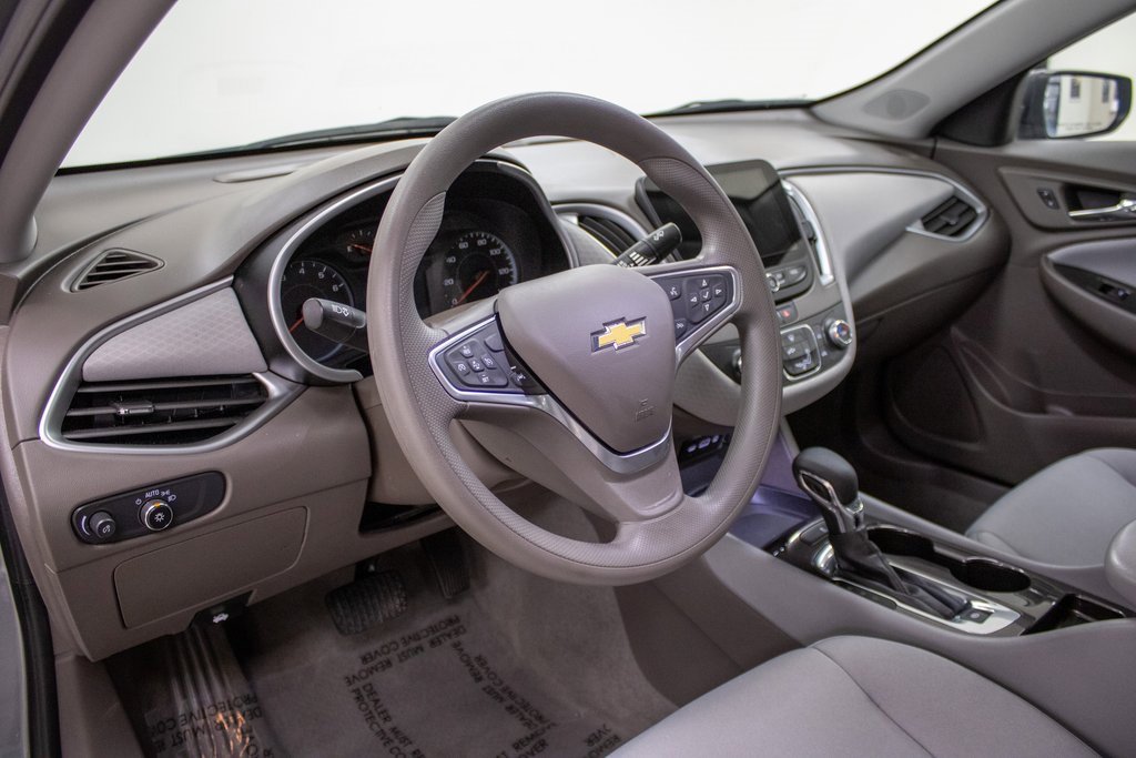 Used 2023 Chevrolet Malibu LS image 6