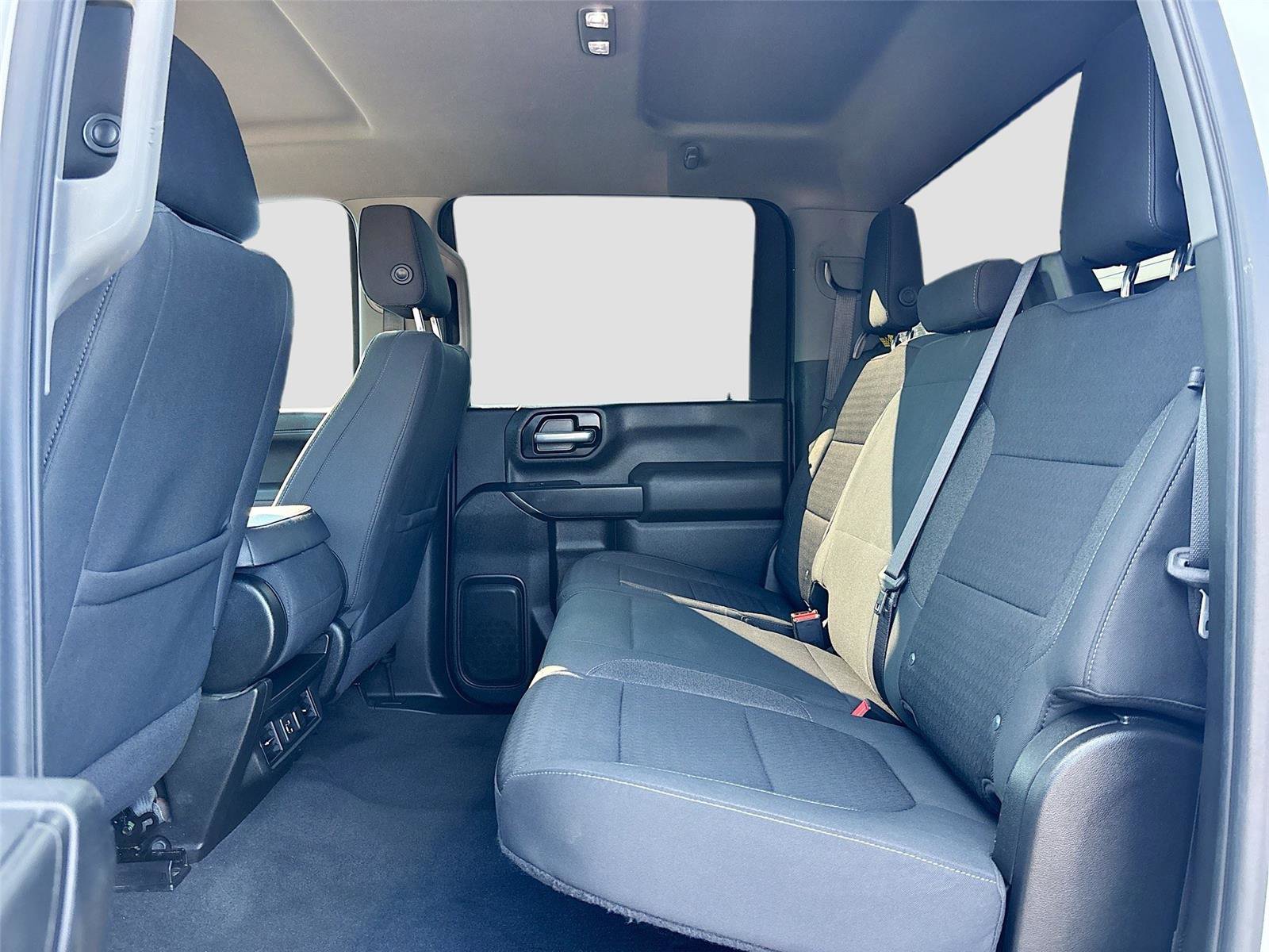 Used 2021 Chevrolet Silverado 2500 LT w/ Convenience Package image 24